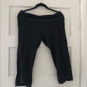 Lululemon running crops